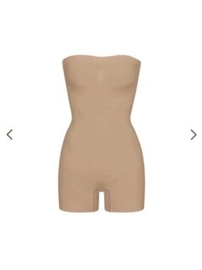 SKIMS SEAMLESS SCULPT STRAPLESS SHORTIE BODYSUIT CLAY LARGE NEW WITHOUT TAGS